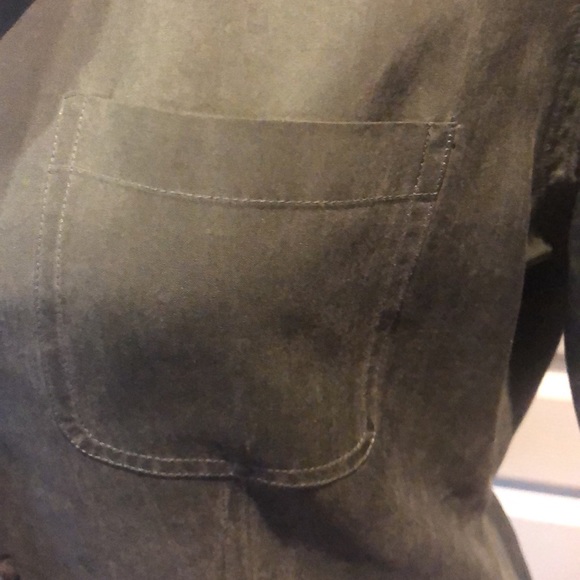 JH Collectibles button down shirt. Size 6 - Picture 10 of 14